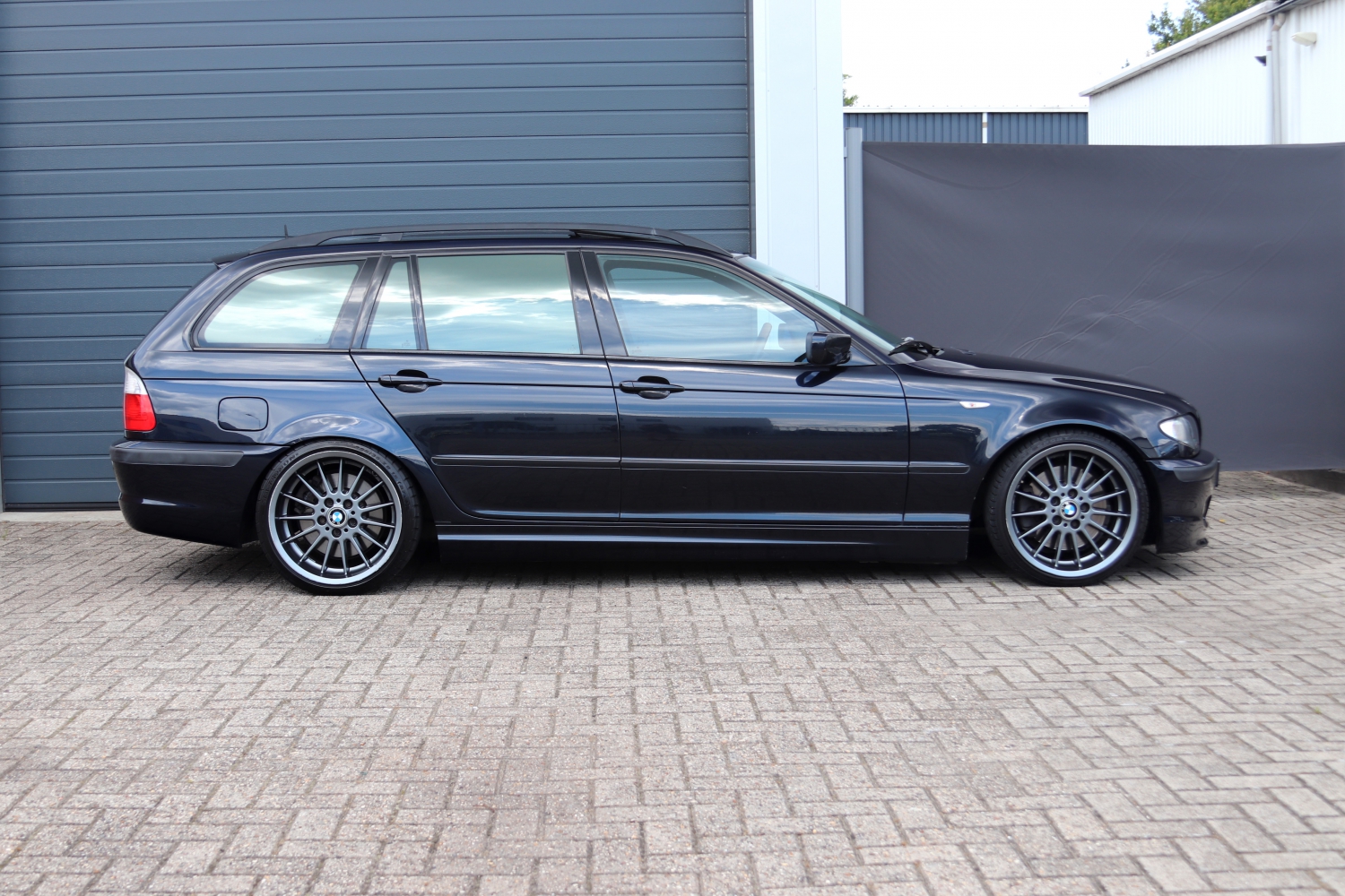 Kinderpaleis boerderij Lounge BMW 330i Touring E46 - M Package II - Individual kopen bij NF Automotive