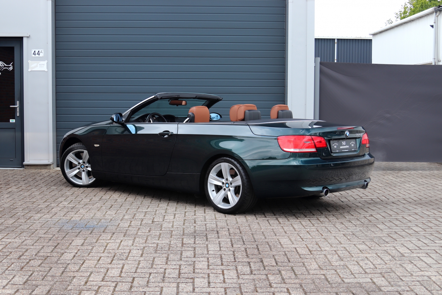 BMW-335i-Cabriolet-E93-2008-06PZV4-004.JPG