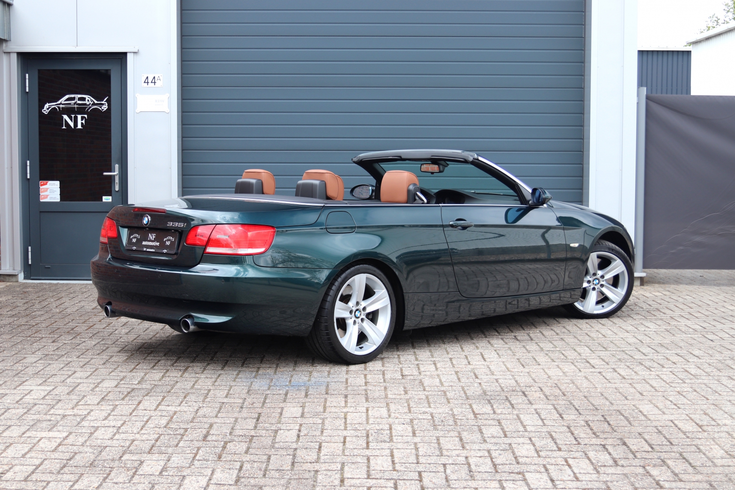 BMW-335i-Cabriolet-E93-2008-06PZV4-005.JPG