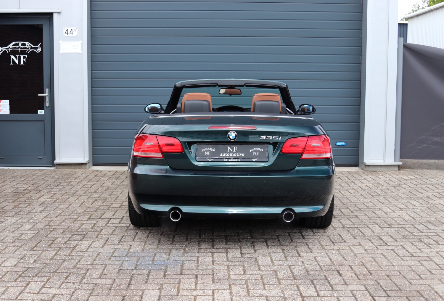 BMW-335i-Cabriolet-E93-2008-06PZV4-006.JPG