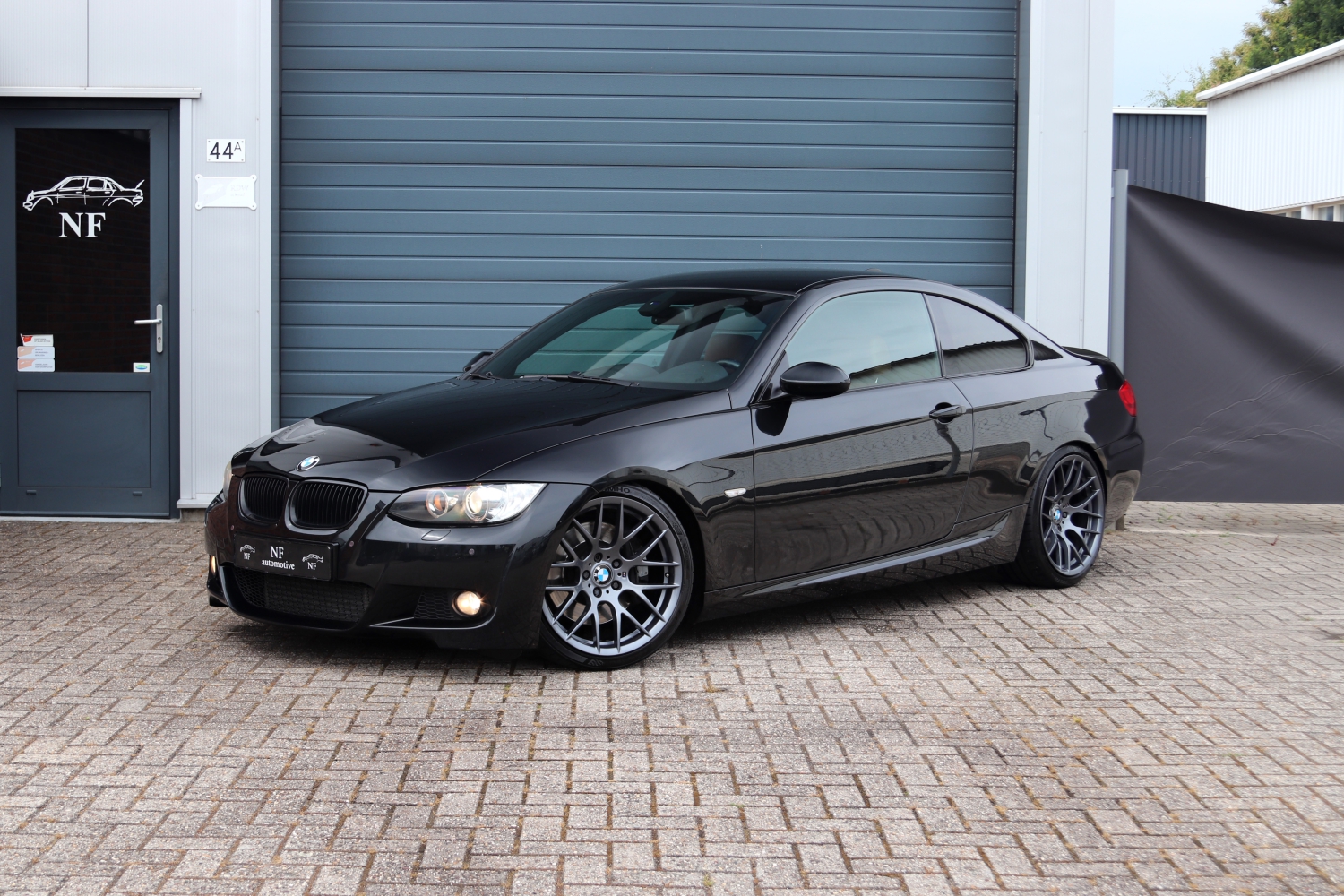 BMW-335i-Coupe-E92-2006-9SVB03-001.JPG