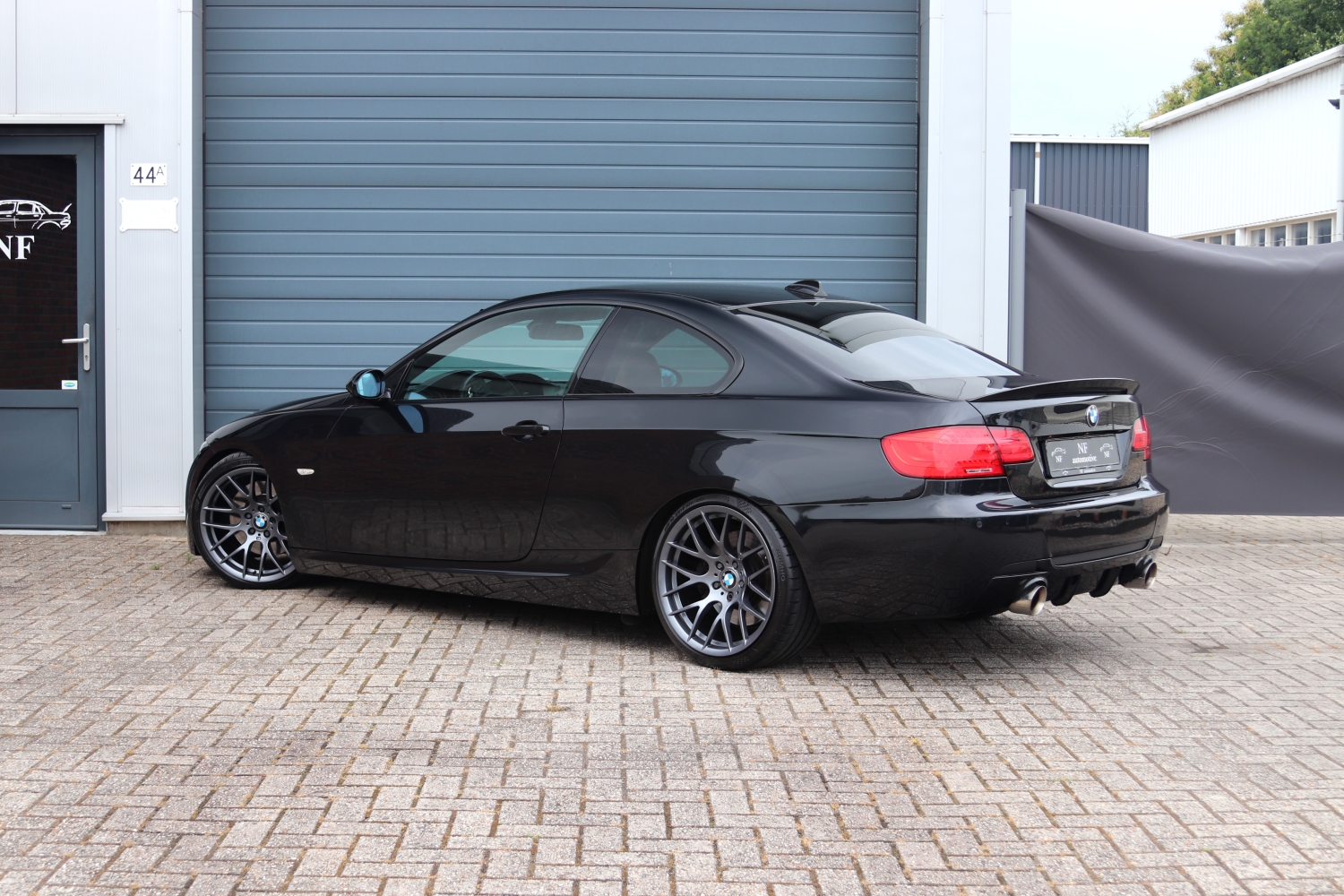 BMW-335i-Coupe-E92-2006-9SVB03-004.JPG