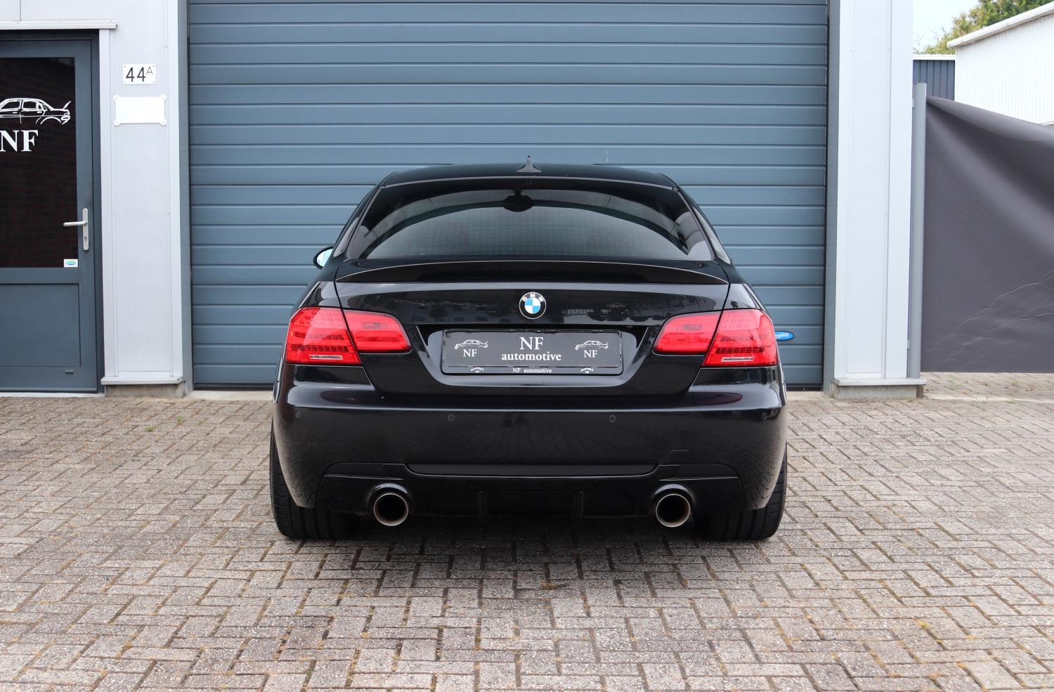 BMW-335i-Coupe-E92-2006-9SVB03-006.JPG