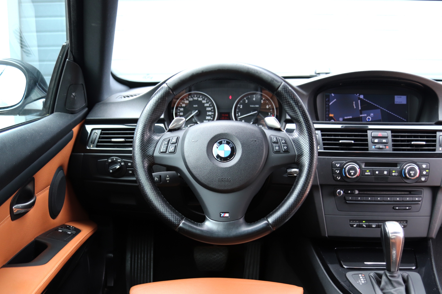 BMW-335i-Coupe-E92-2006-9SVB03-007.JPG