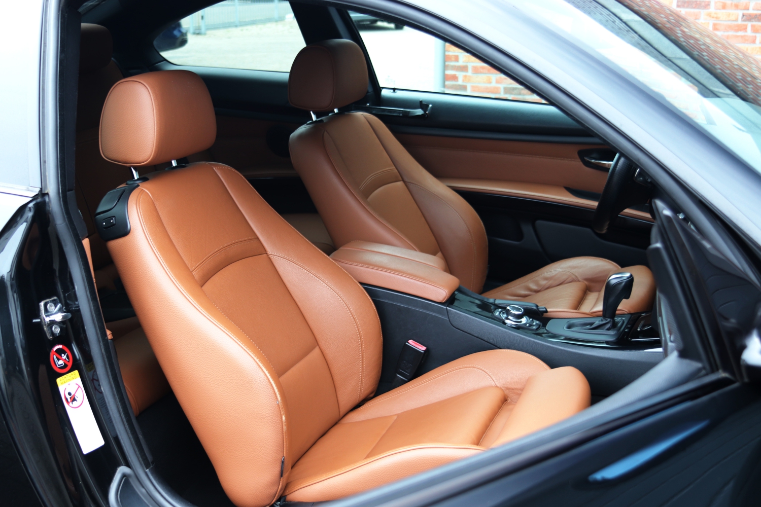 BMW-335i-Coupe-E92-2006-9SVB03-010.JPG