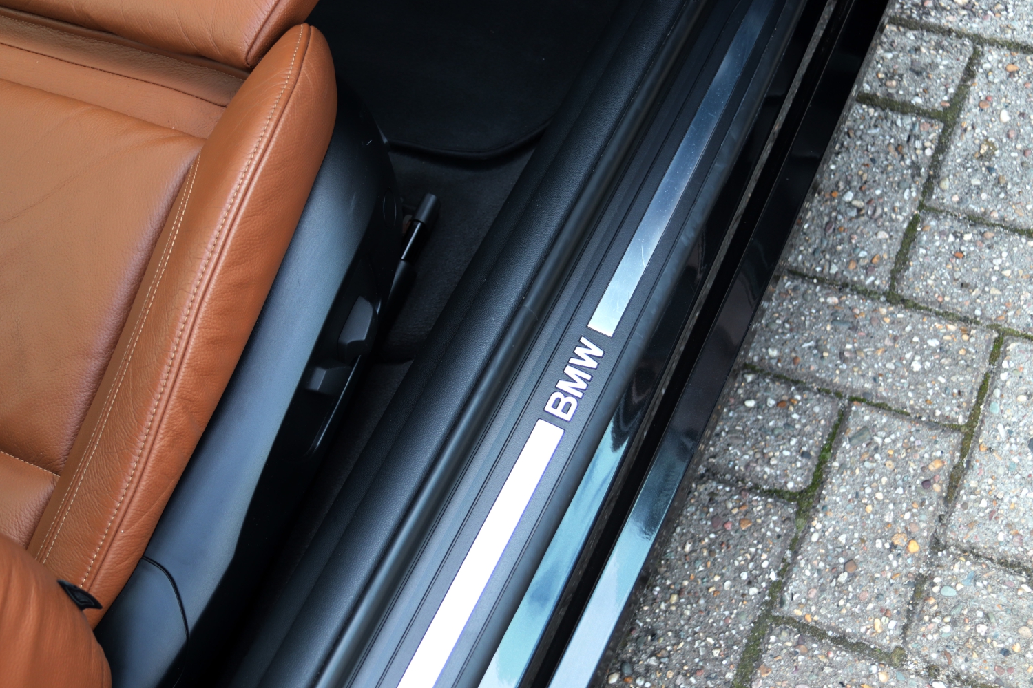BMW-335i-Coupe-E92-2007-84TRPJ-041.JPG