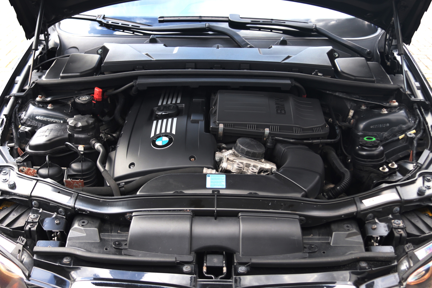 BMW-335i-Coupe-E92-2007-84TRPJ-054.JPG