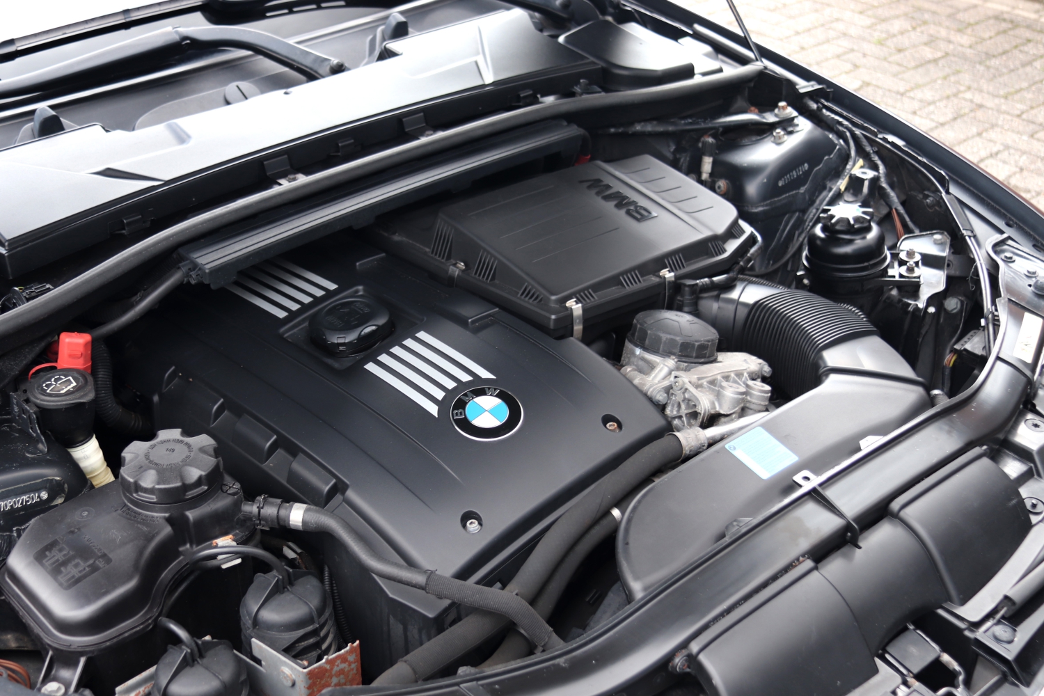 BMW-335i-Coupe-E92-2007-84TRPJ-057.JPG