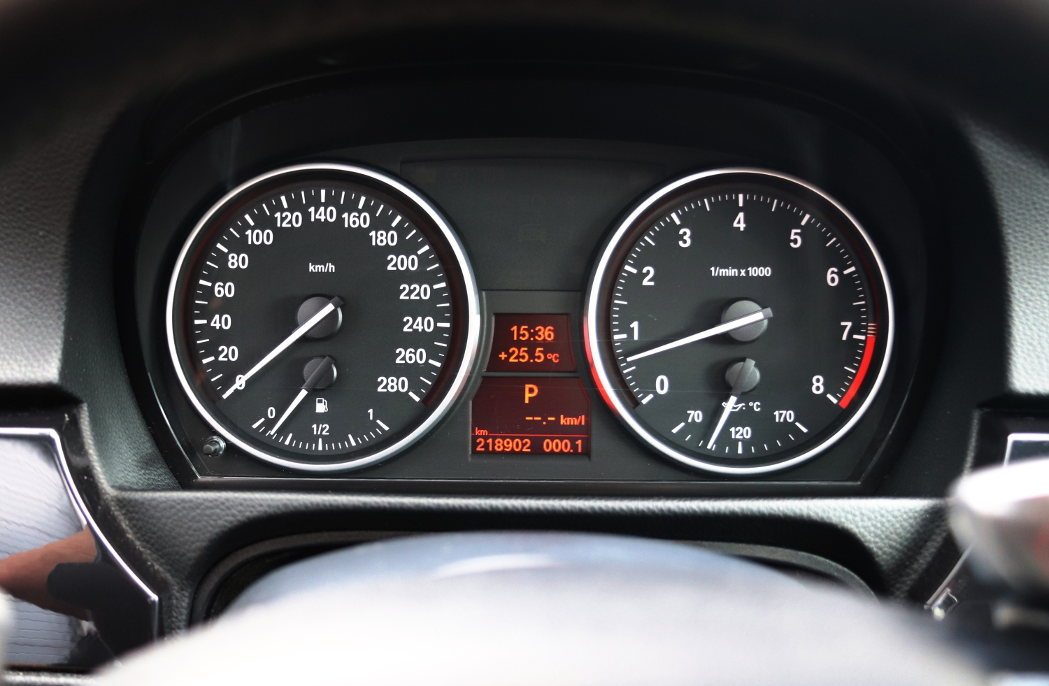 BMW-335i-Coupe-E92-2007-84TRPJ-063.JPG