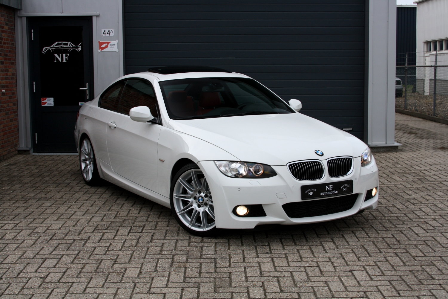 BMW-335i-Coupe-E92-2009-014.JPG