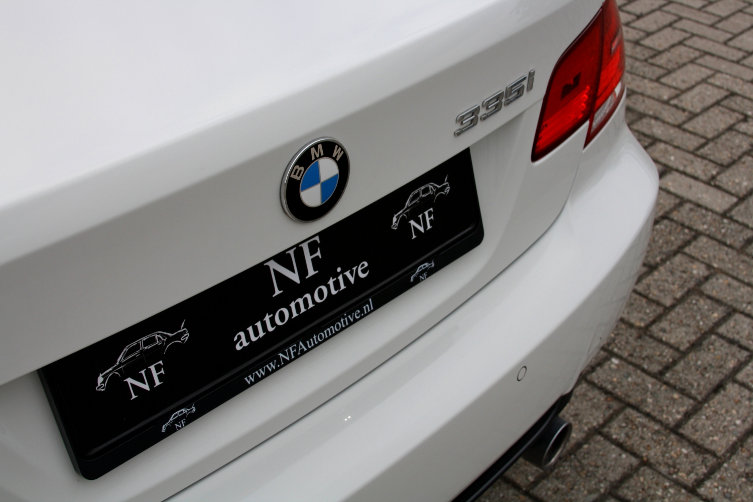 BMW-335i-Coupe-E92-2009-086.JPG