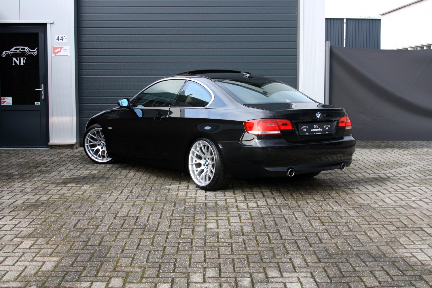 BMW-335i-E92-2007-023.JPG