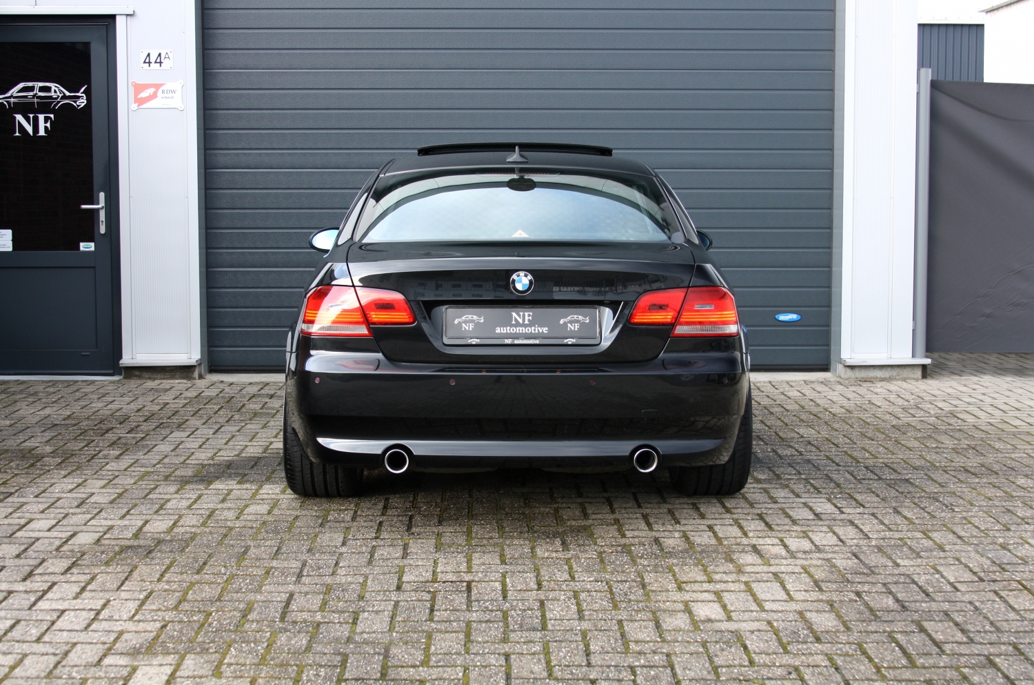 BMW-335i-E92-2007-024.JPG