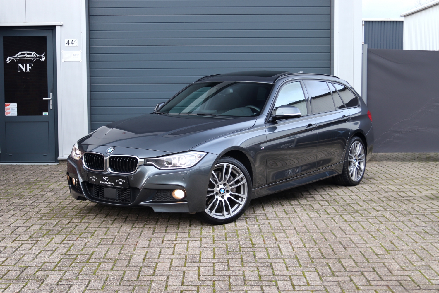 BMW-335i-Touring-XDrive-F31-2014-001.JPG