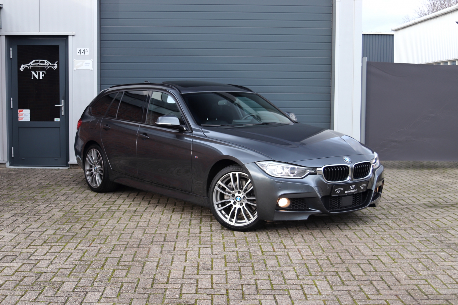 BMW-335i-Touring-XDrive-F31-2014-014.JPG