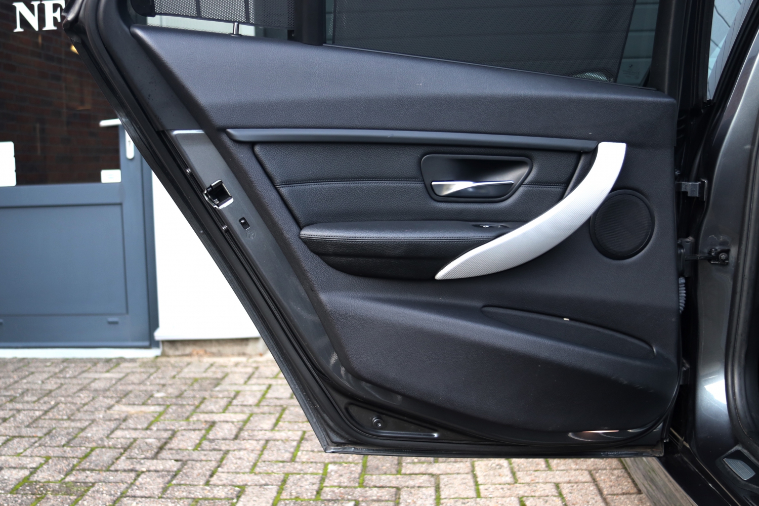 BMW-335i-Touring-XDrive-F31-2014-034.JPG