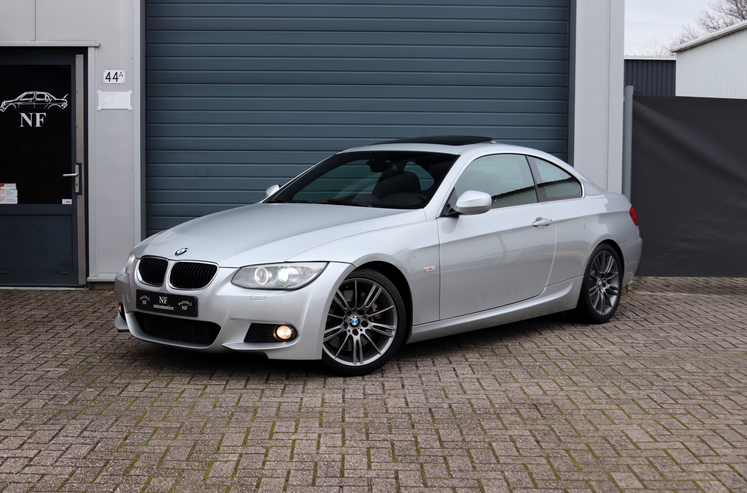 BMW-335i-Xdrive-E92-LCI-2010-T938PB-001.JPG