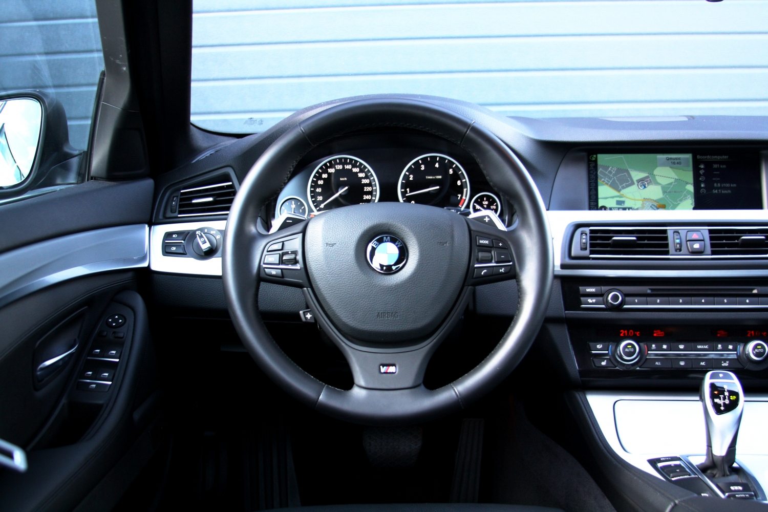BMW-520i-F10-2013-042.JPG