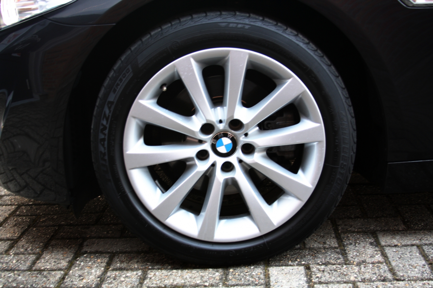 BMW-520i-F10-2013-055.JPG