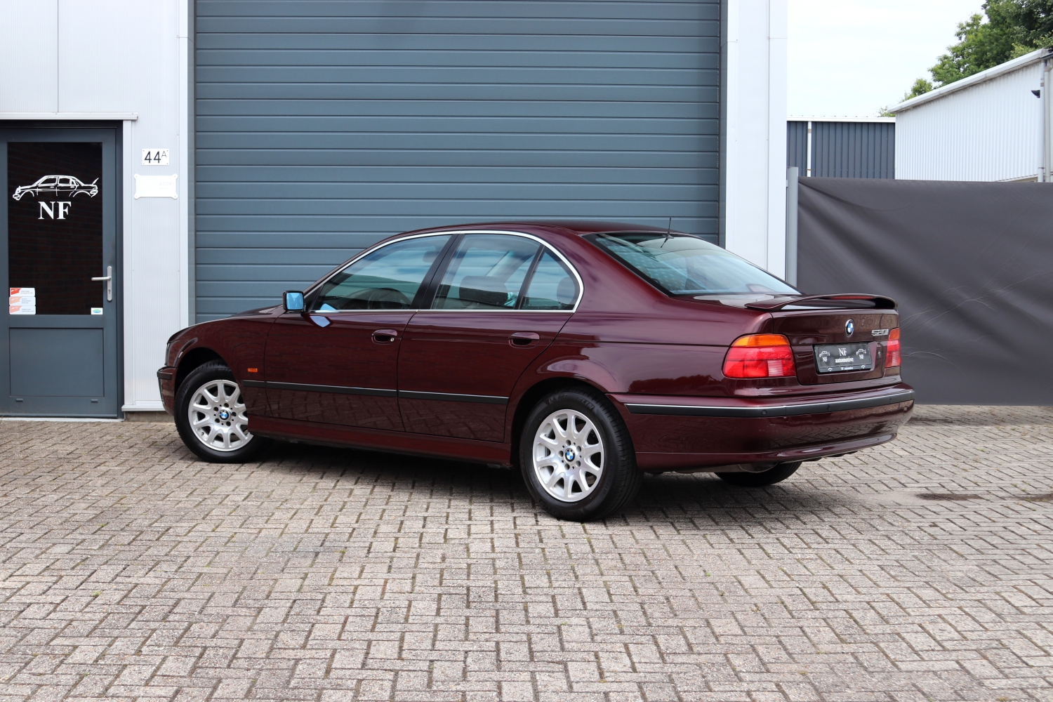 BMW-520i-Sedan-E39-1997-RSZF47-012.JPG