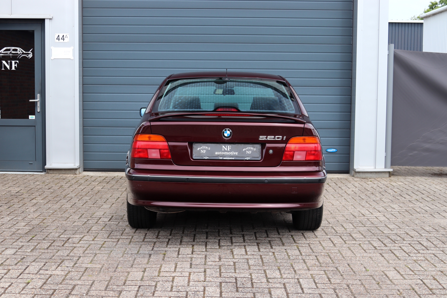 BMW-520i-Sedan-E39-1997-RSZF47-016.JPG