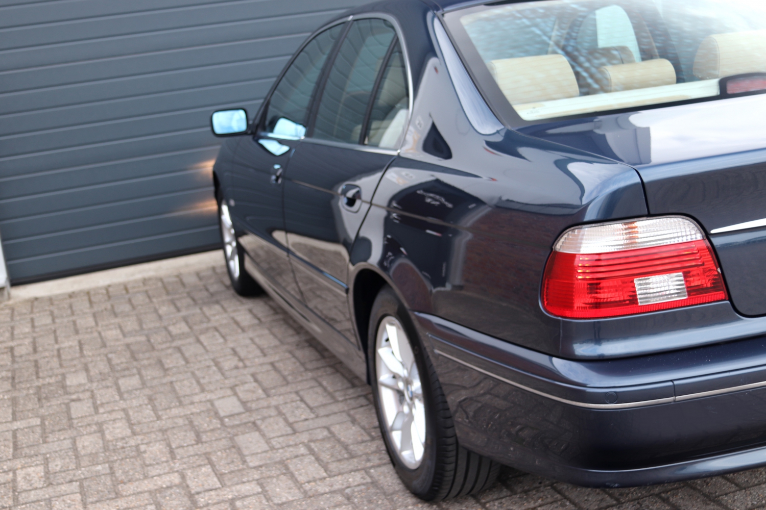 BMW-520i-Sedan-E39-2003-41NBNF-086.JPG