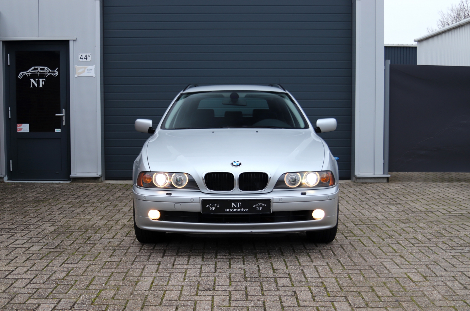 BMW-520i-Touring-E39-2001-G467GK-006.JPG