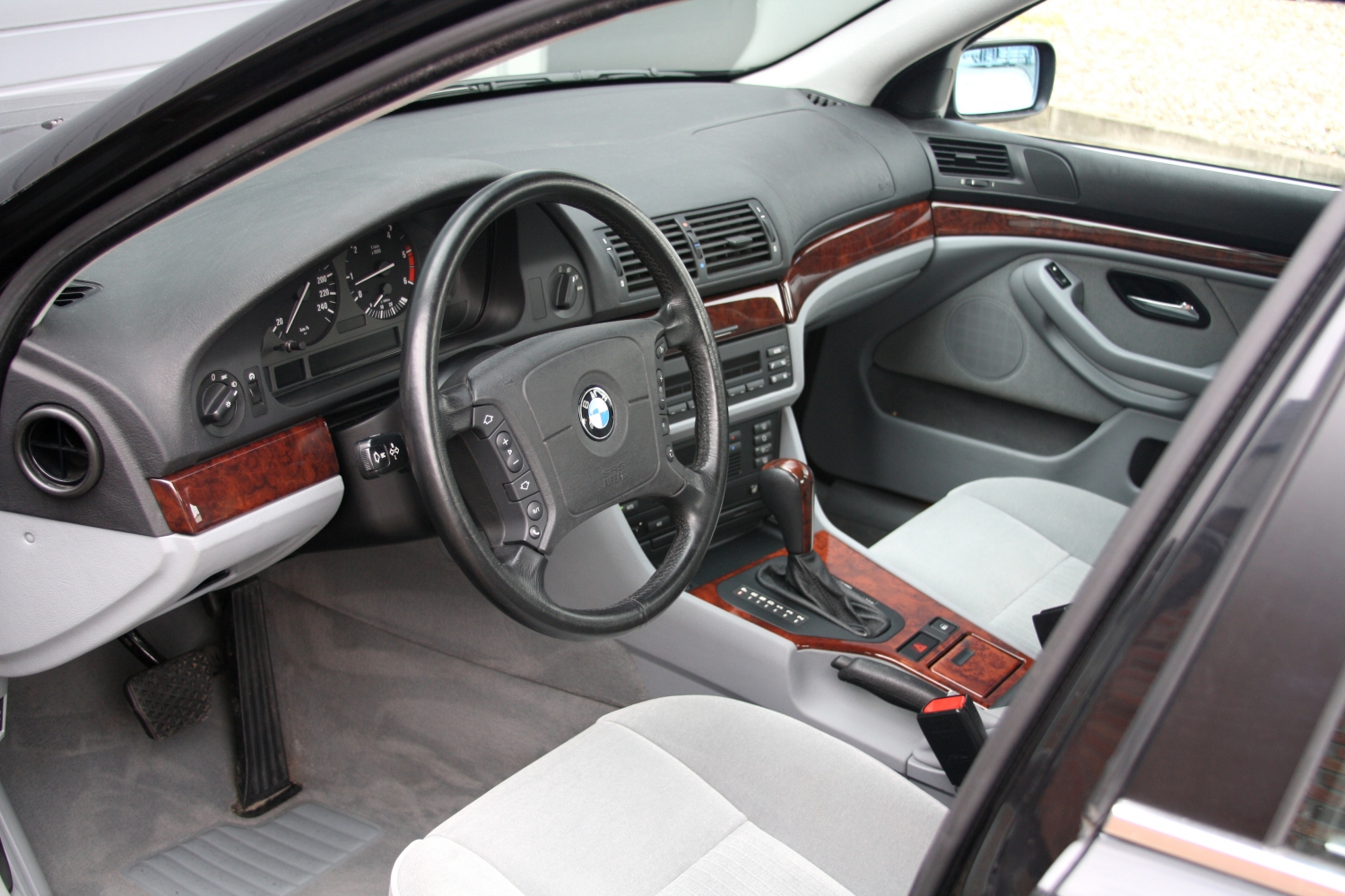 BMW-525TDS-E39-1998-041.JPG