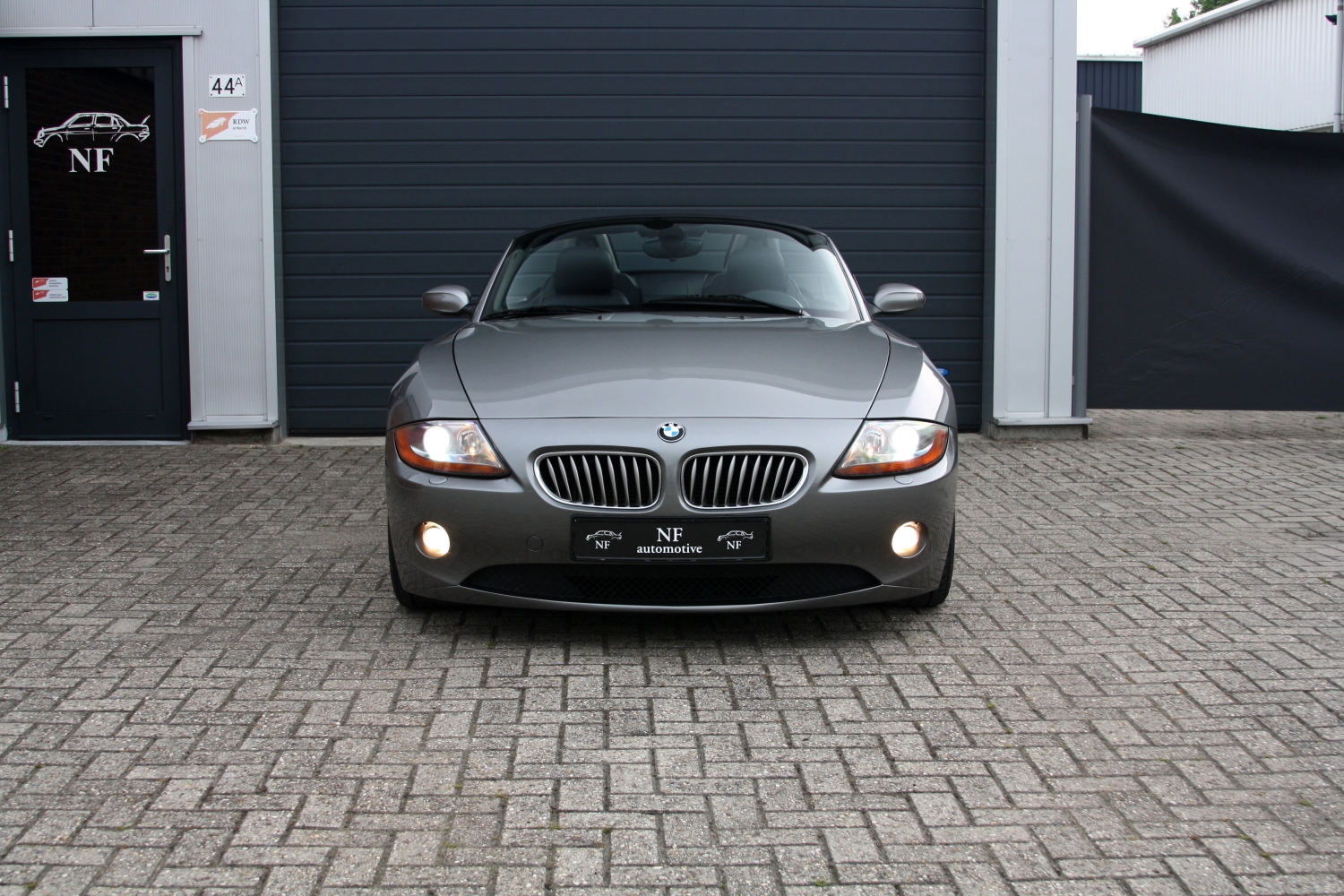 BMW-525i-Sedan-E39-2001-15GLHJ-151.JPG