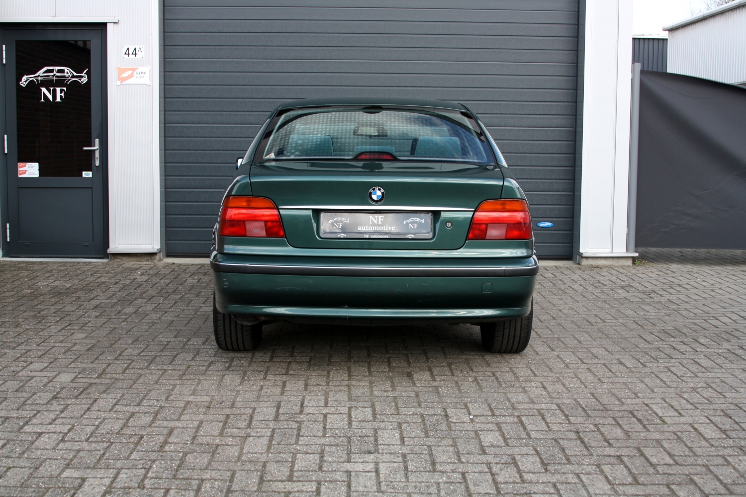 BMW-528i-Sedan-E39-1997-RBSSX54-006.JPG