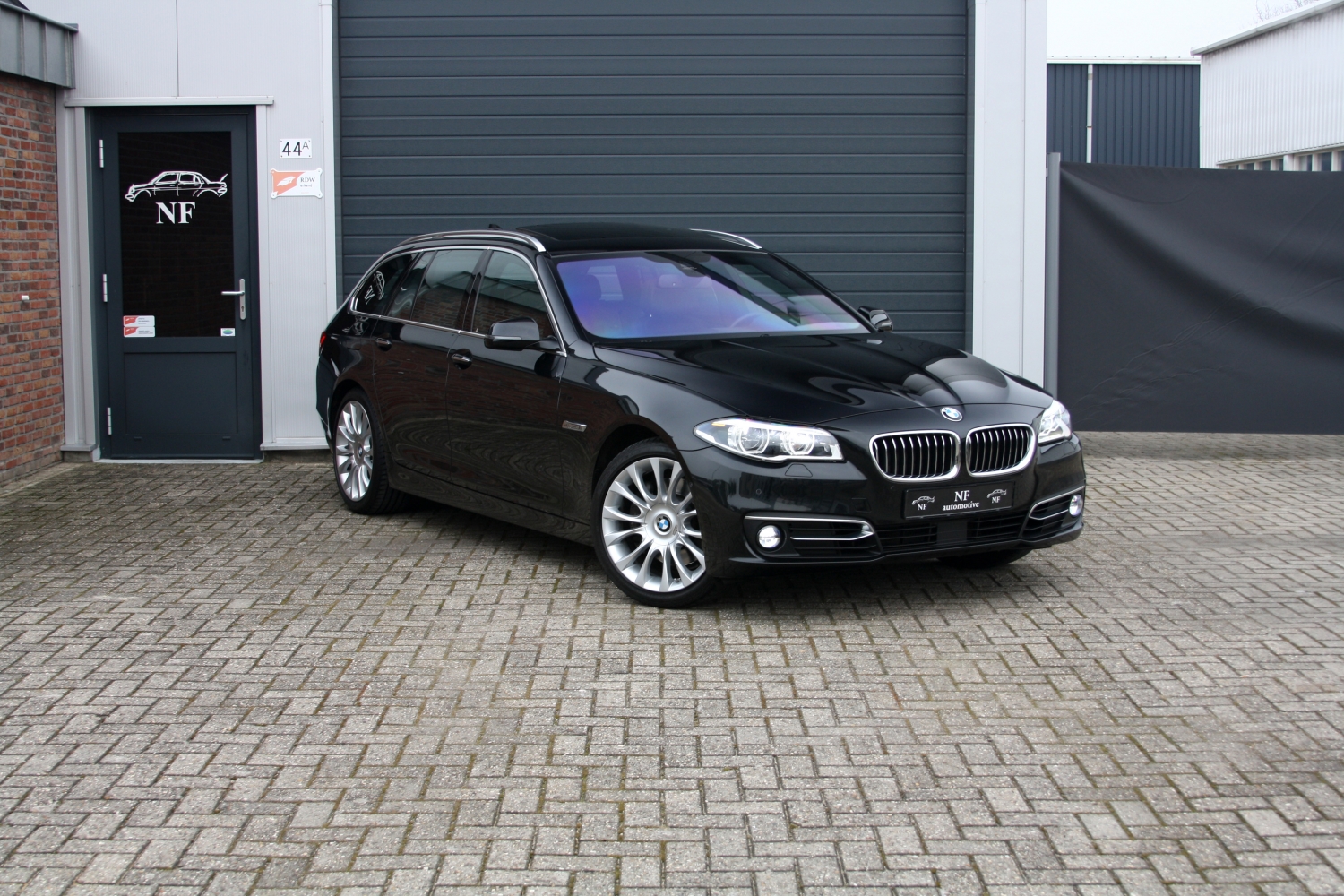 BMW-530D-Touring-F11-2015-017.JPG