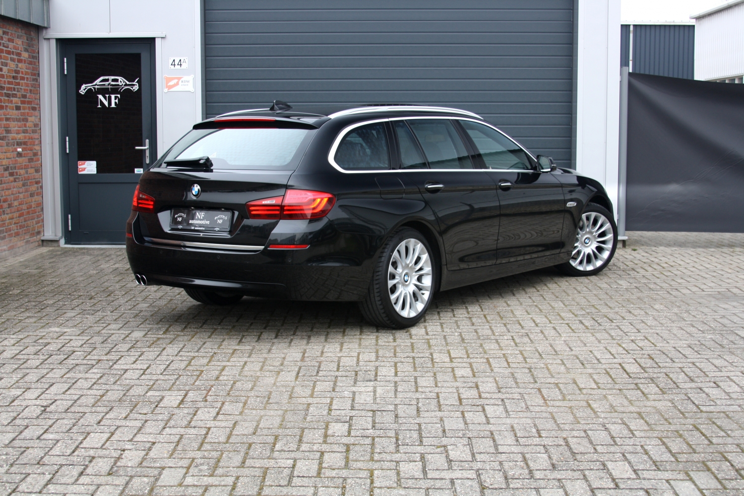 BMW-530D-Touring-F11-2015-021.JPG