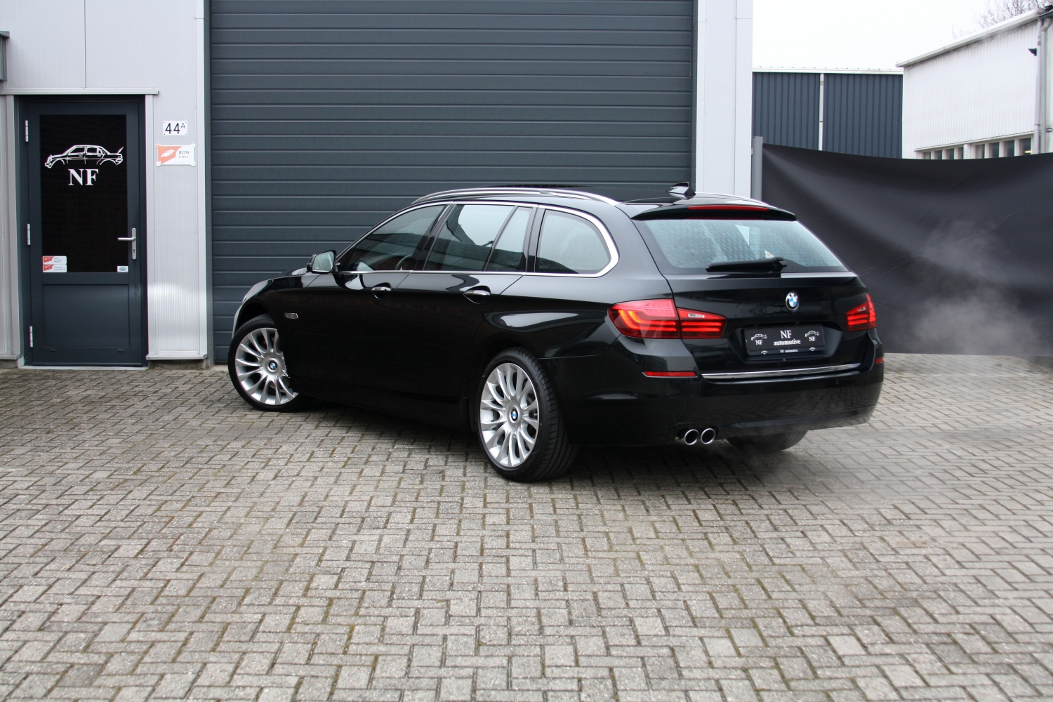 BMW-530D-Touring-F11-2015-023.JPG