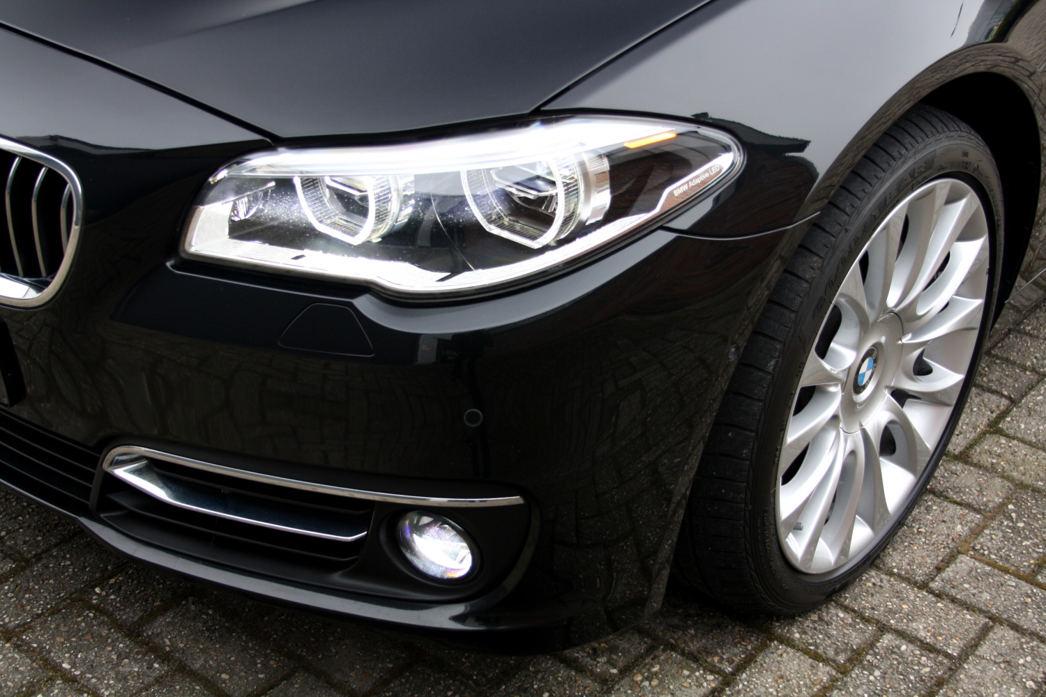 BMW-530D-Touring-F11-2015-103.JPG