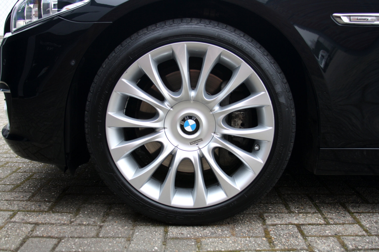 BMW-530D-Touring-F11-2015-107.JPG