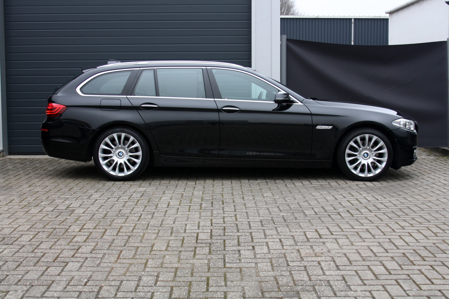 BMW 530D Touring F11 High Executive - Individual kopen bij NF