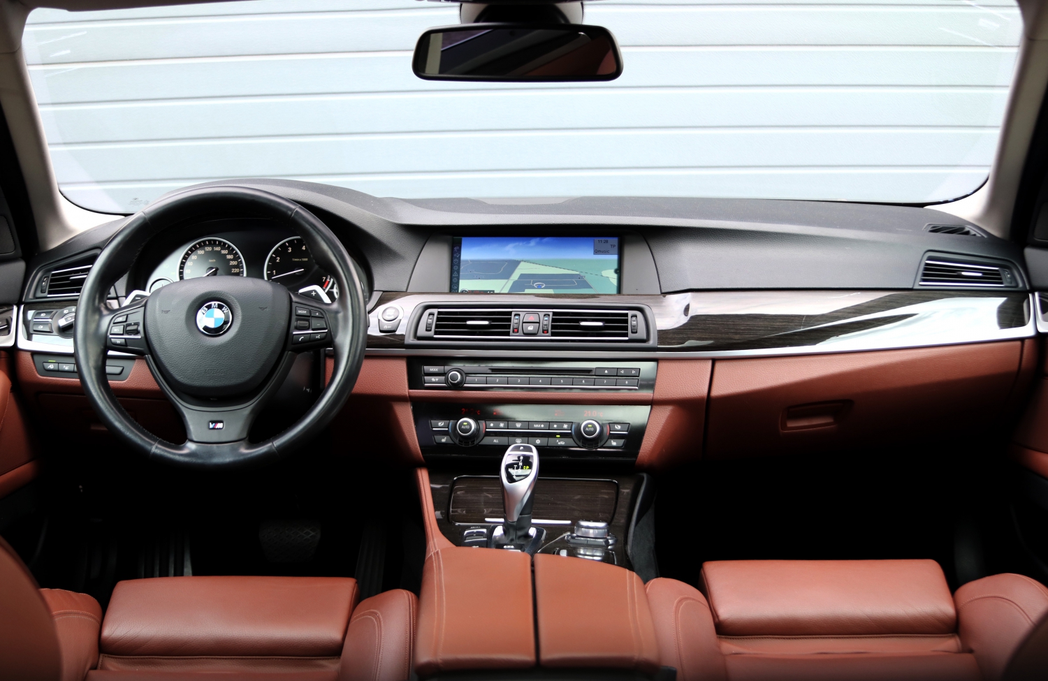 BMW-535i-Touring-F11-2011-K577VH-008.JPG