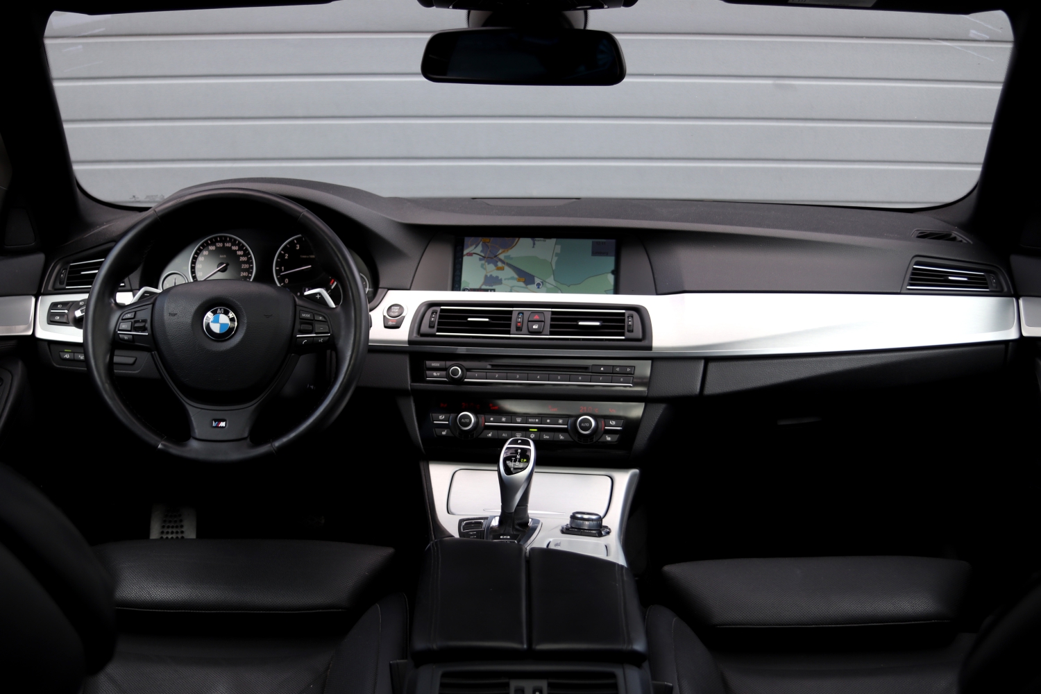 BMW-535i-Touring-F11-2011-L290RK-027.JPG