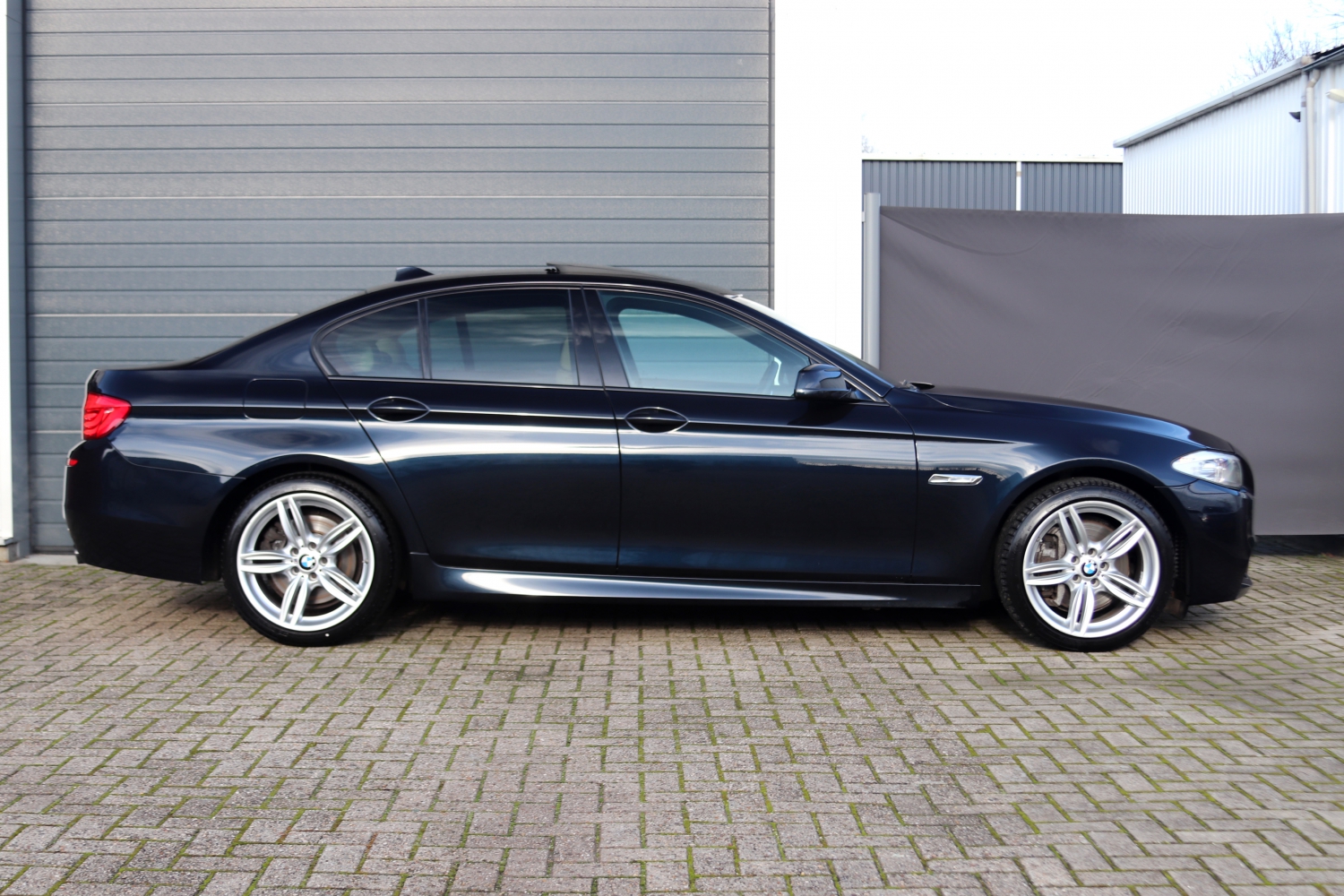 BMW-535i-Xdrive-F10-2011-093.JPG