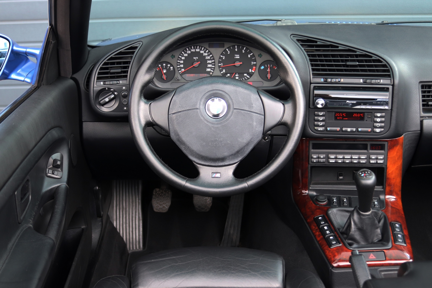 BMW-M3-Cabriolet-3.2-E36-1997-SBNJ95-008.JPG