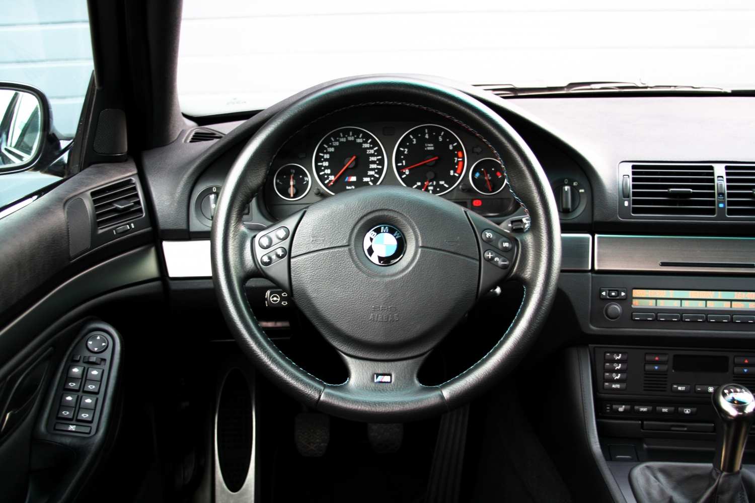 BMW-M5-E39-2000-120.JPG