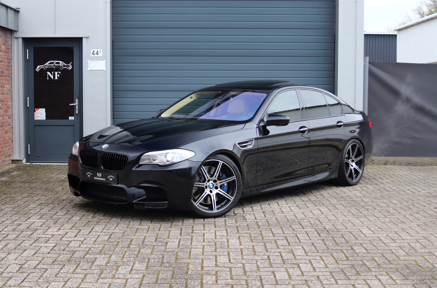 BMW M5 F10 - Individual - Akrapovic kopen bij NF Automotive