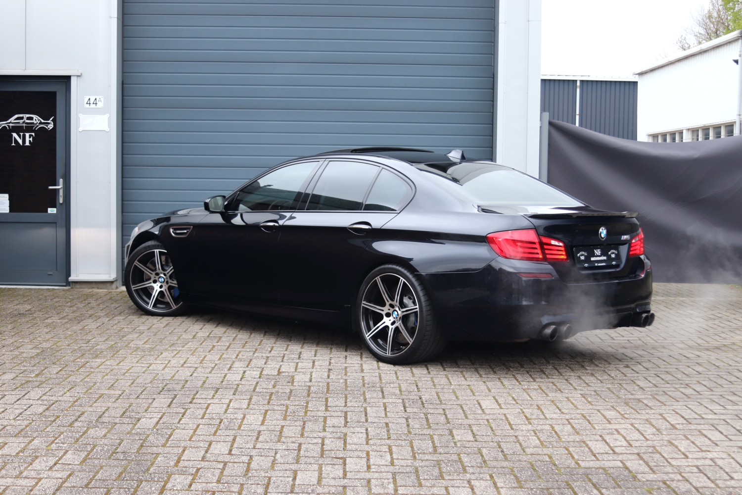 BMW-M5-F10-2012-1727-013.JPG