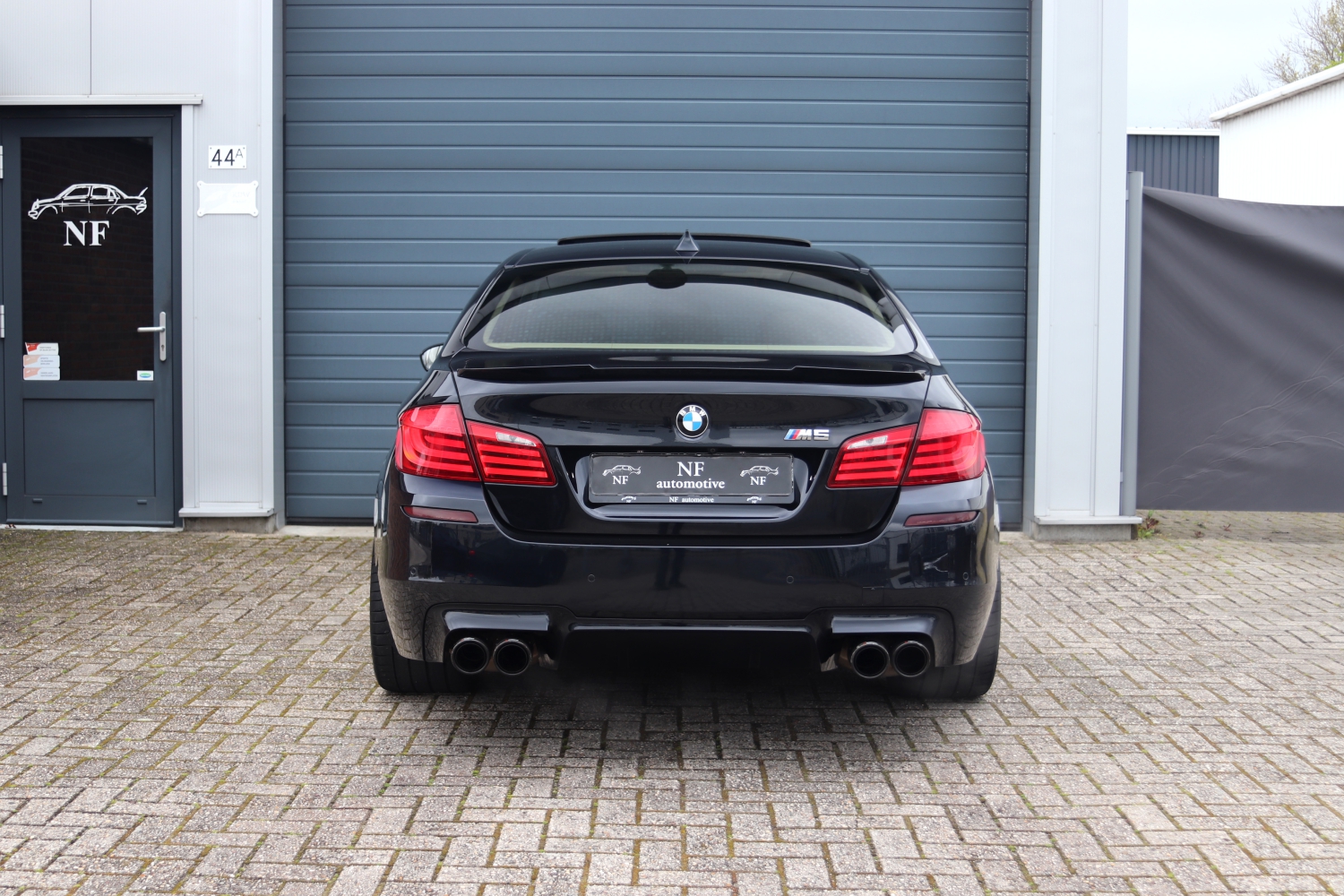 BMW-M5-F10-2012-1727-020.JPG