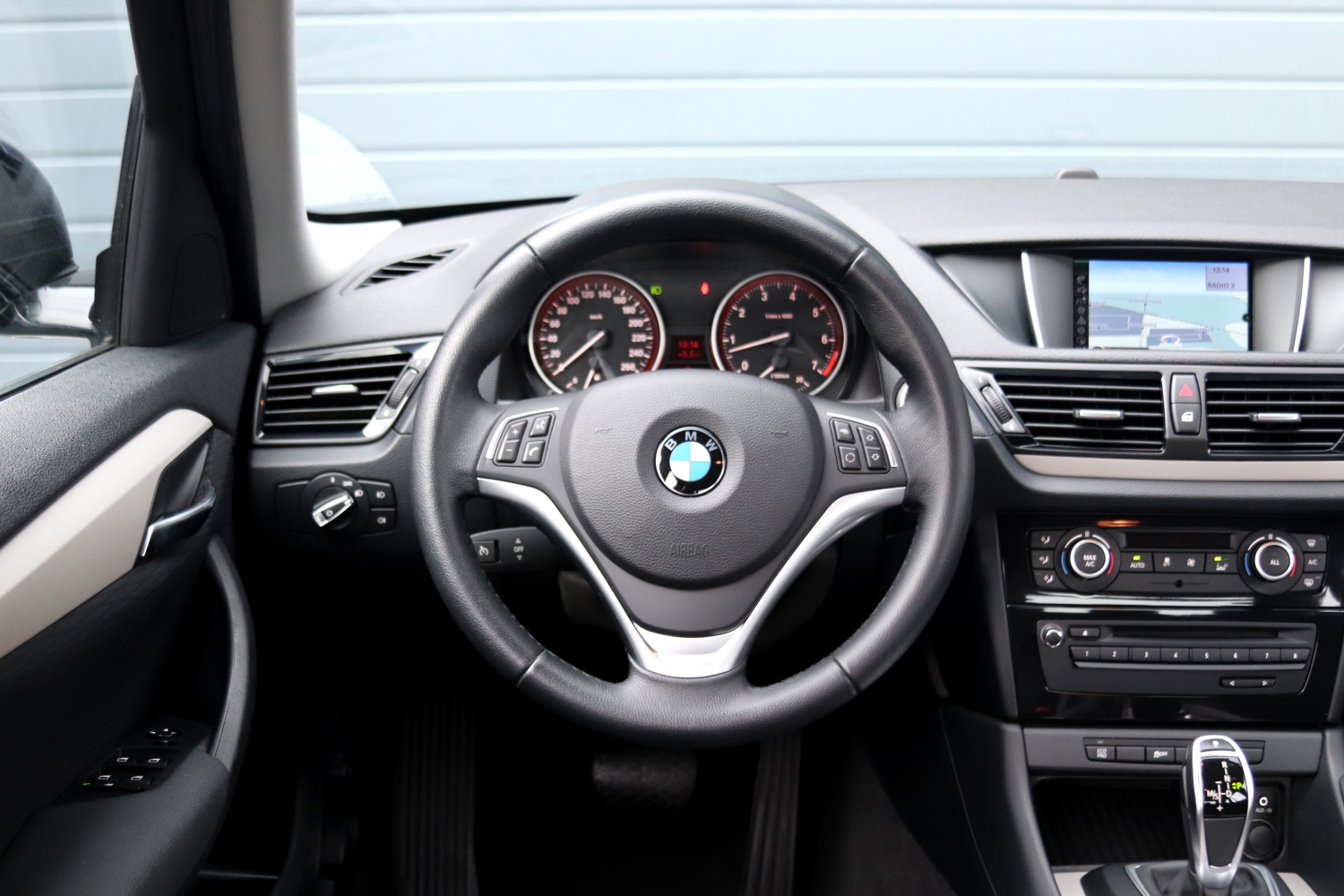 BMW-X1-20i-2013-2SVF47-008.JPG