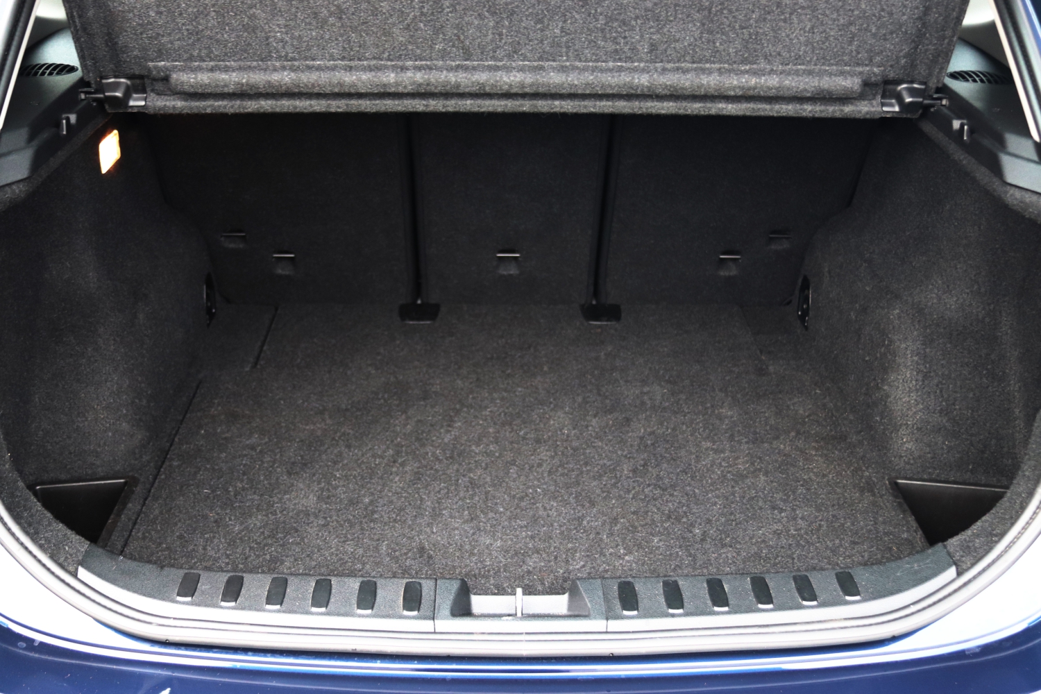 BMW-X1-20i-2013-2SVF47-017.JPG