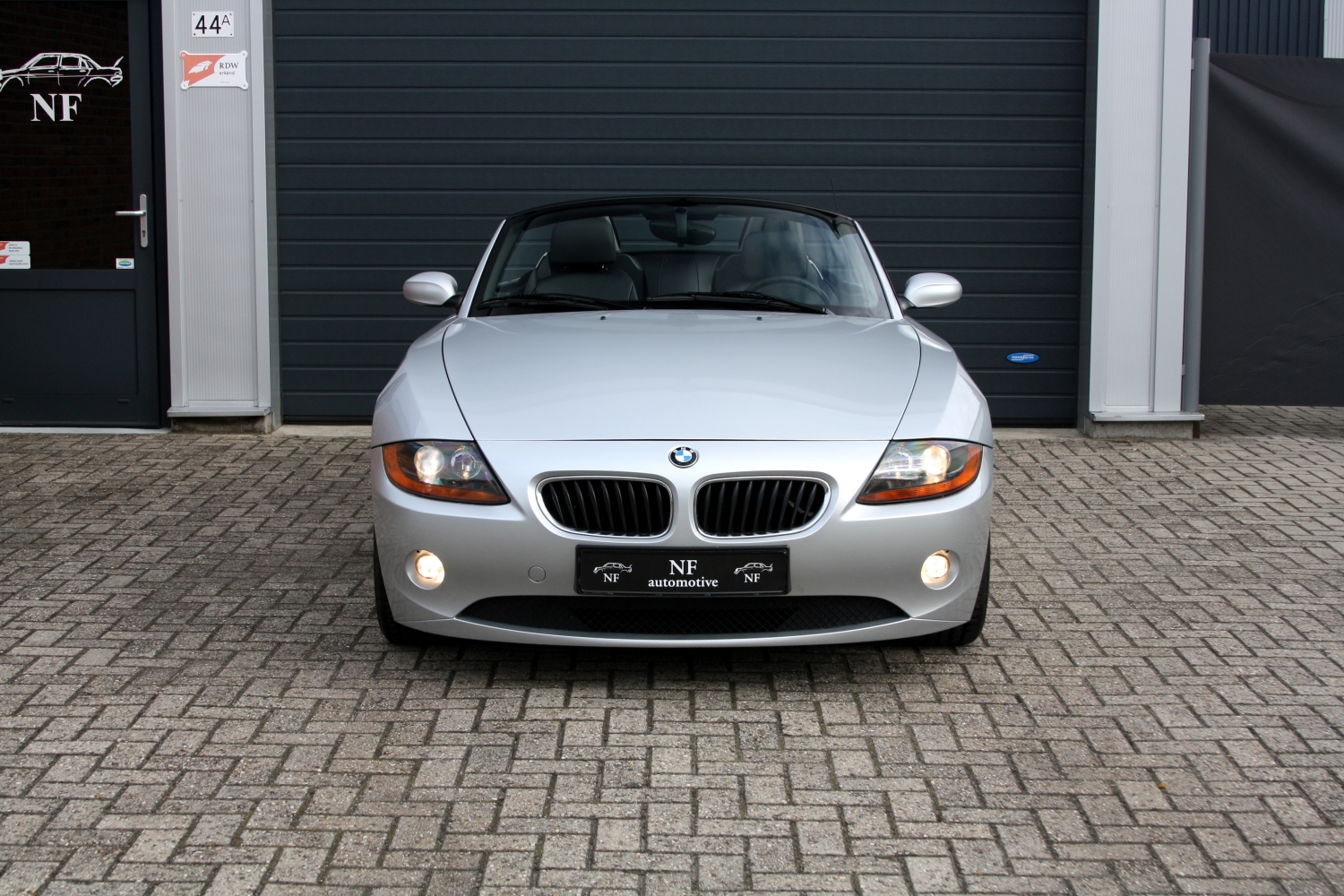 BMW-Z4-2.2i-Roadster-E85-2004-018.JPG