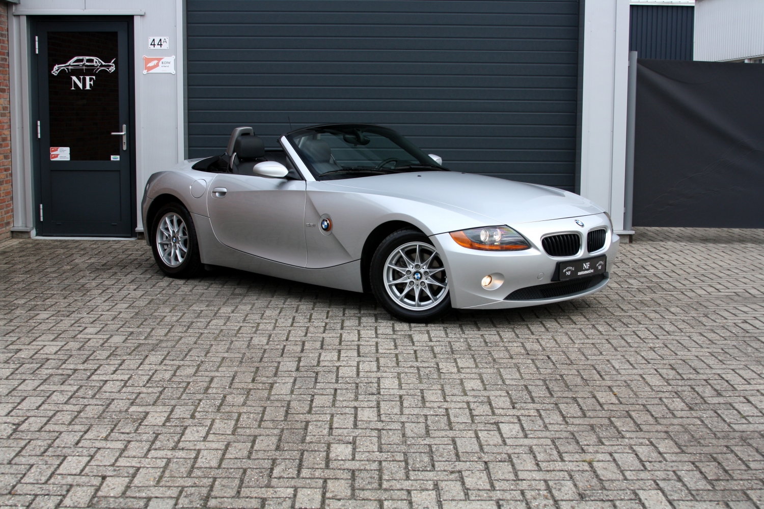 BMW-Z4-2.2i-Roadster-E85-2004-026.JPG