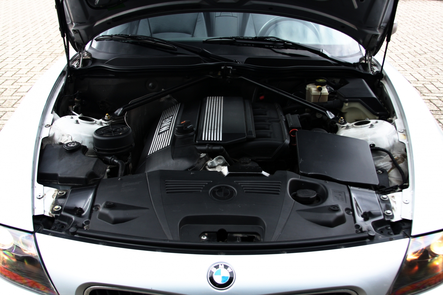 BMW-Z4-2.2i-Roadster-E85-2004-105.JPG