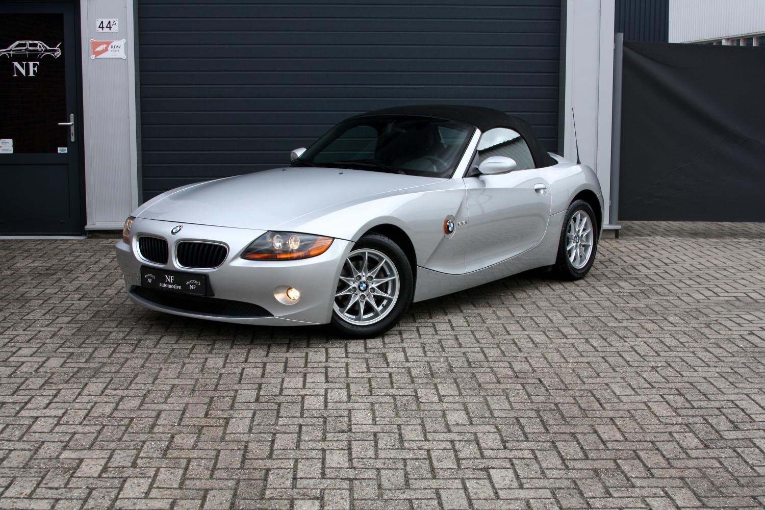 BMW-Z4-2.2i-Roadster-E85-2004-113.JPG